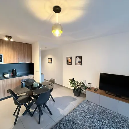 Monaco Border - Terrasse Vue - Piscine - Ff * بوزولي