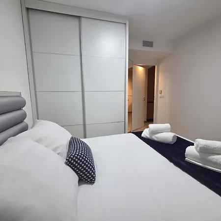 شقة Monaco Border - Terrasse Vue - Piscine - Ff *